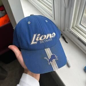 Vintage 00s Y2K Detroit Lions Thrashed Worn Striped Sporty NFL Football Baseball